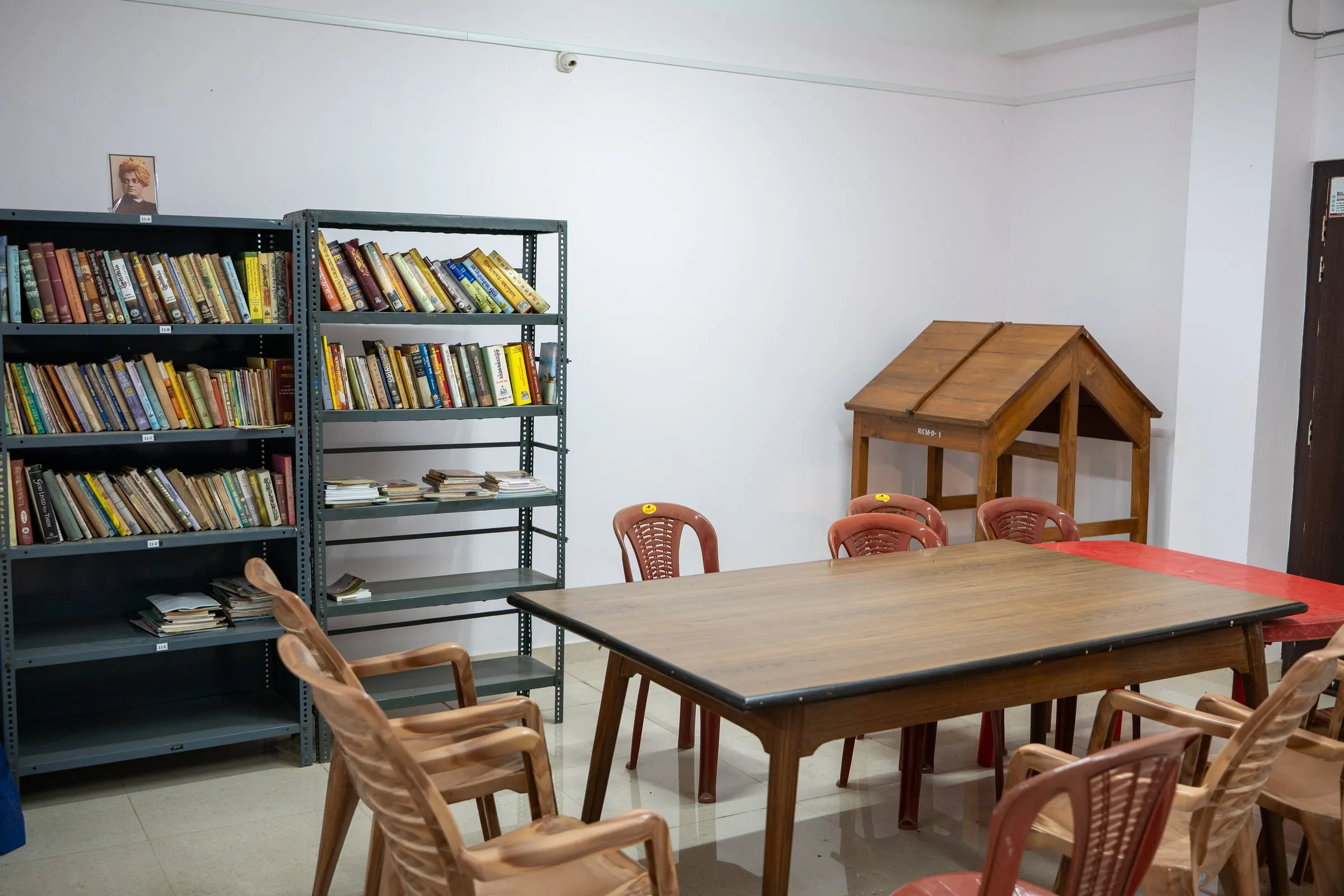 The library and reading room at the Mission