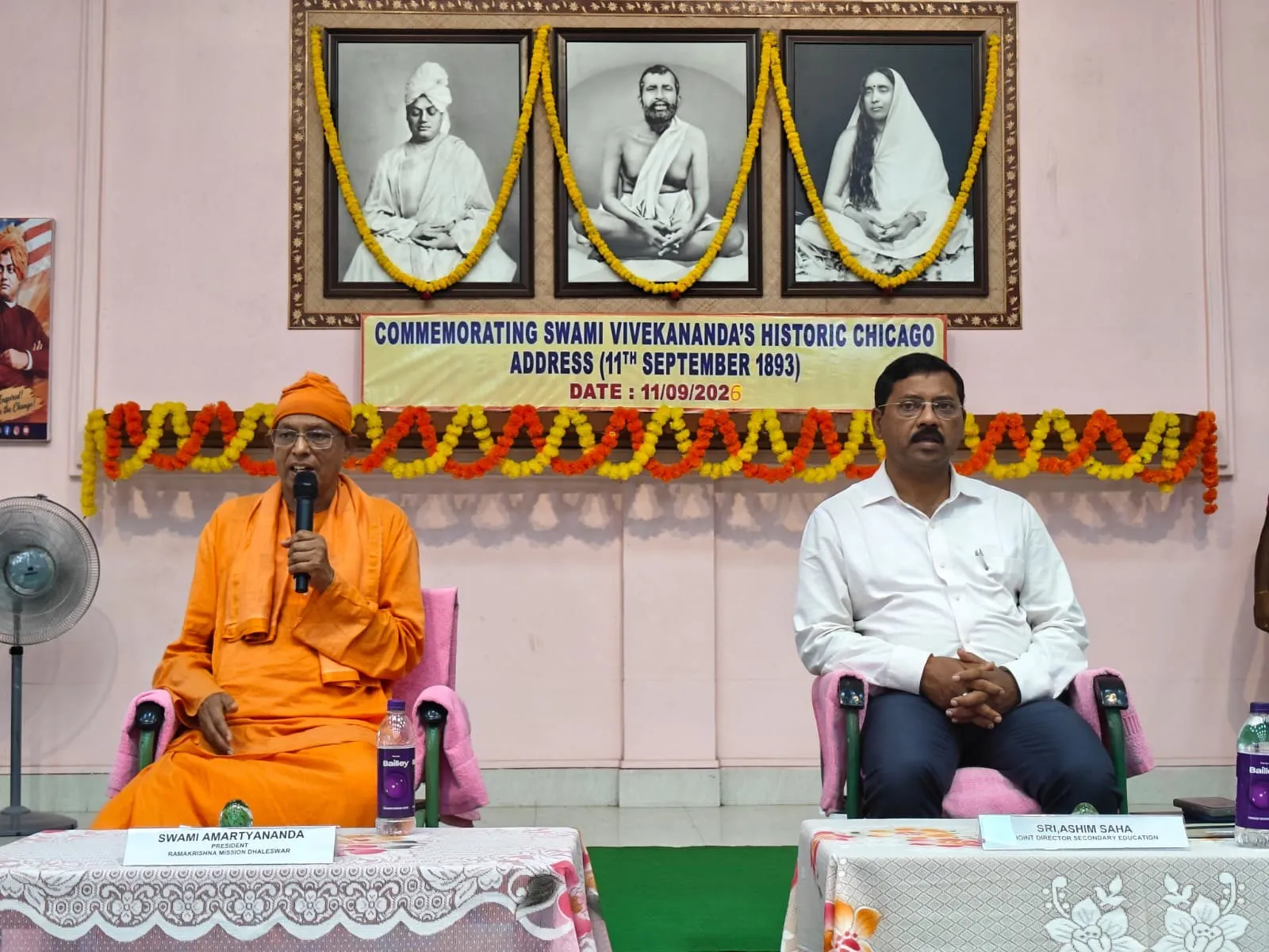 Swami Amartyananda on the platform at the commemoration of Swami Vivekananda’s Chicago address